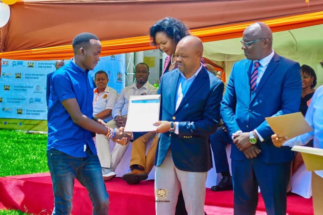 Kenya Utalli college begins a two week refresher courses to 1591 students