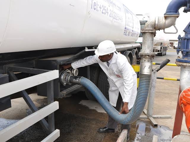ONE QUARTER OF KENYA PIPELINE COMPANY NOW BELONGS TO DANGOTE: SUPER MOVE! ONE QUARTER OF KENYA PIPELINE COMPANY NOW BELONGS TO DANGOTE: SUPER MOVE!